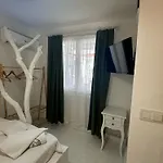 Hotel 1881 *